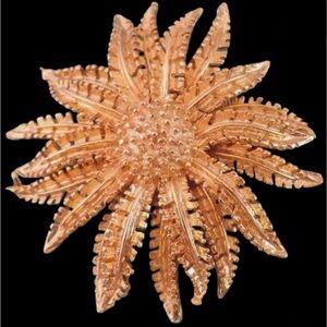 Vintage 3D Golden Flower Pin/Brooch